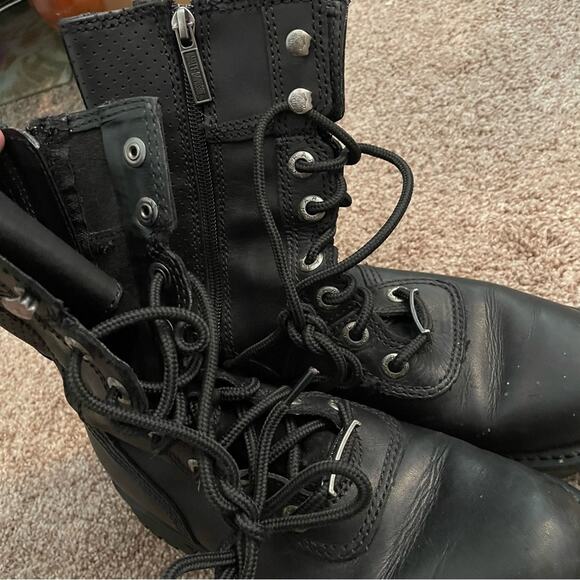 Harley Davidson lace up boots - Picture 4 of 9